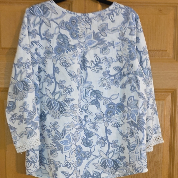 Elena Baldi Italian Linen Floral Women's Blouse - Blue and‎ White Sz S - Picture 3 of 5